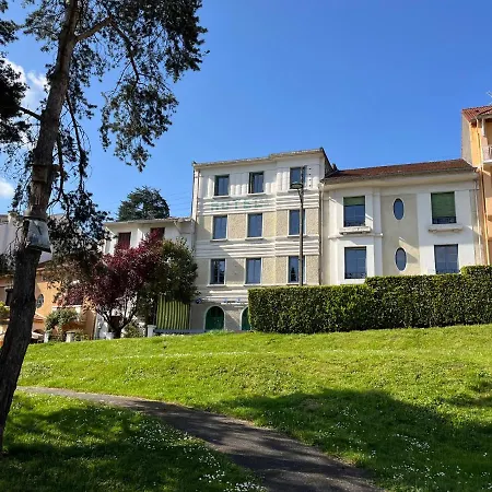 T1 Bis Proche Gare Et Centre * Lourdes